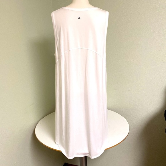 Balance Athletica White Sleeveless Stretchy Tunic Size XL - Picture 3 of 6